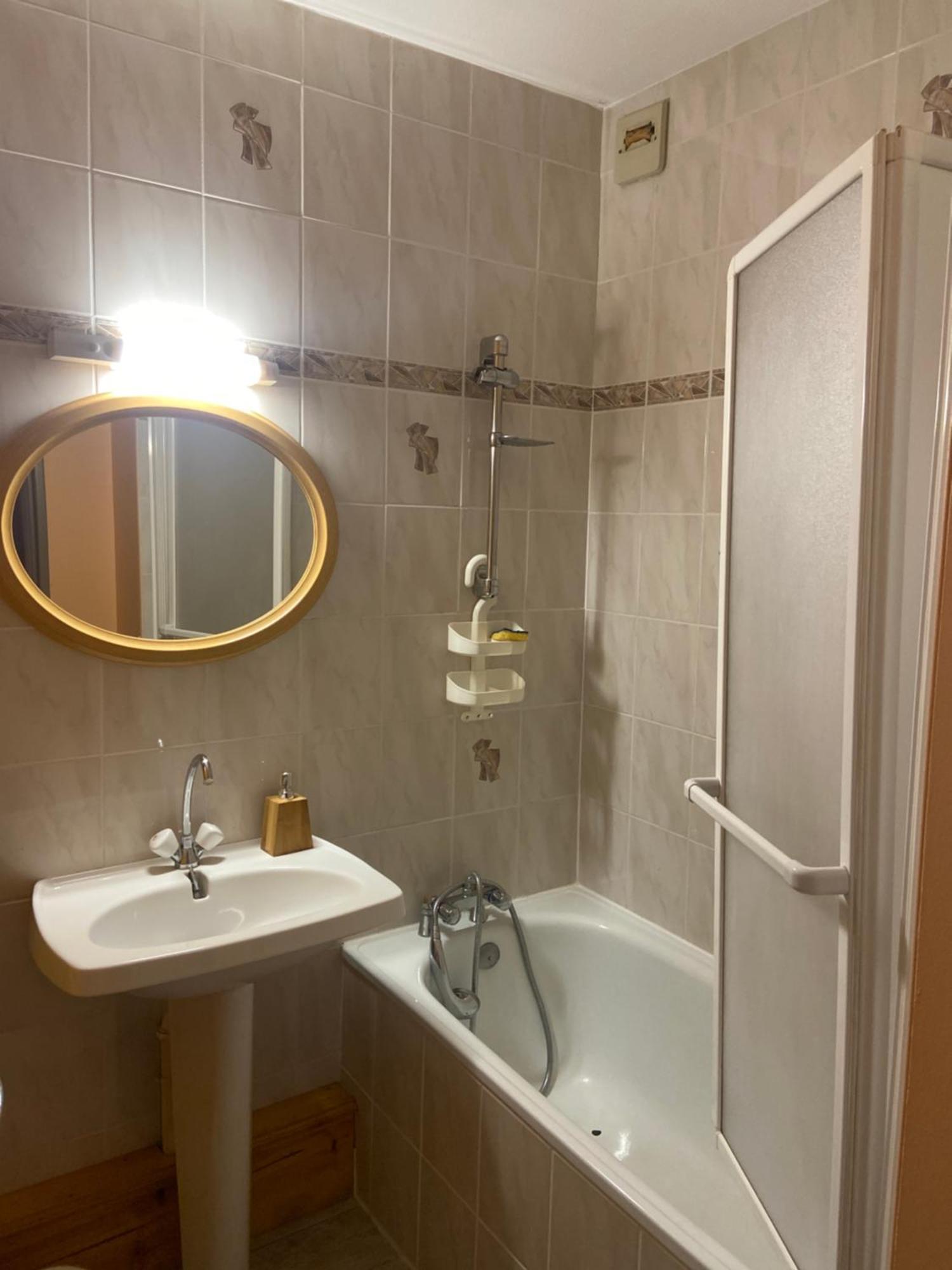 Appartement Au Coeur De Seyne Bagian luar foto