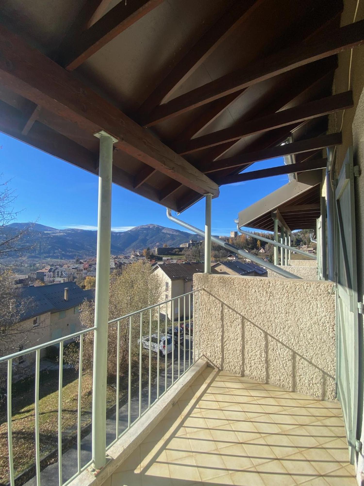 Appartement Au Coeur De Seyne Bagian luar foto